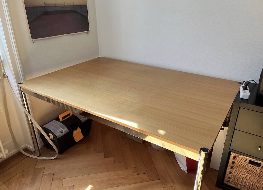 Tables: USM Haller Tisch – D'occasion à Basel par widnil