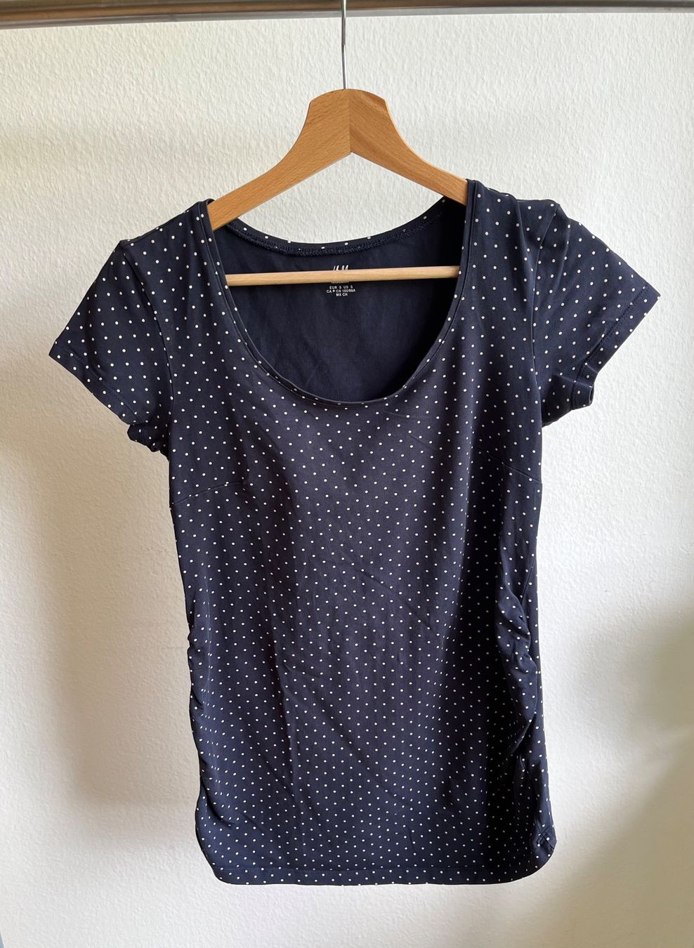 H&M T-Shirts: Shirt von H&M Mama, Grösse S – Gebraucht aus Triboltingen von zimtsterndli5