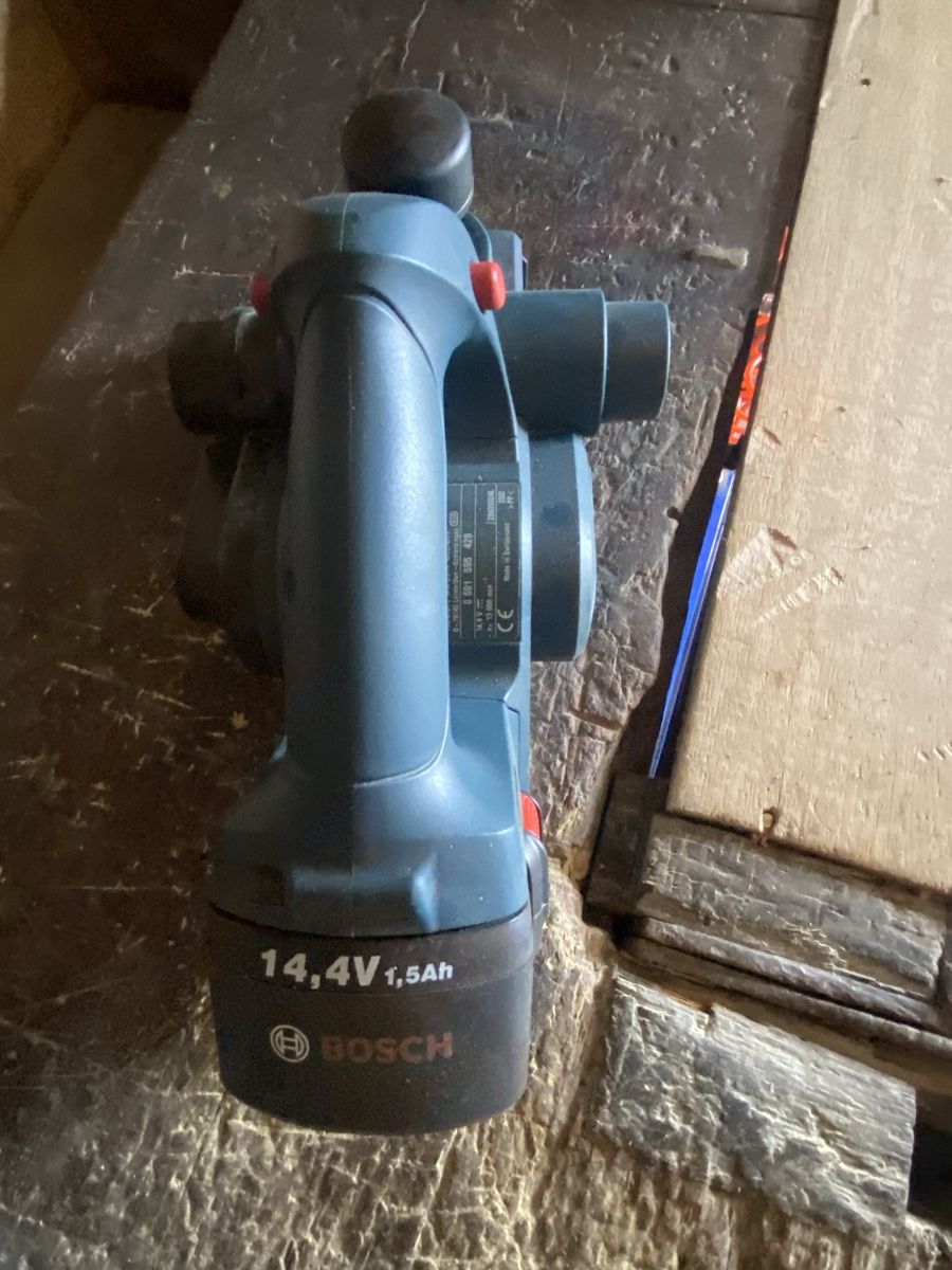 Alle Maschinen: Bosch Akku Hobelmaschine – Gebraucht aus Chur von mma_m28f 3