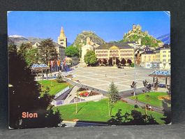 Sion: La Place de la Planta avec Tourbillon et Valère