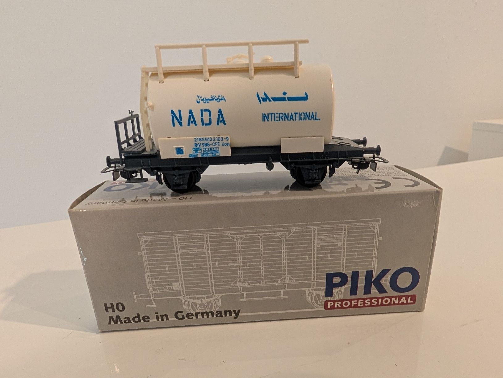 Piko Modelleisenbahnen: PIKO SBB Kesselwagen "Nada" H0 DC – Gebraucht aus Stein/AG von sborn 6