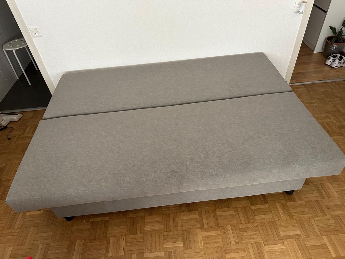 Ikea Divani: Canapé-lit gris clair – Usato da Genève venduto da amd_z25d 2