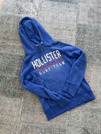 Hollister Blue Surf Team Hoodie - Cozy & Stylish for Autumn!
