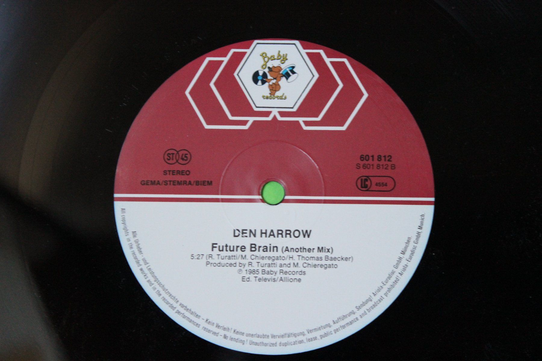 Dischi in vinile: Den Harrow - Future Brain 12" Vinyl Maxi-Single Italo Disco – Usato da Tübach venduto da JamesStone 7