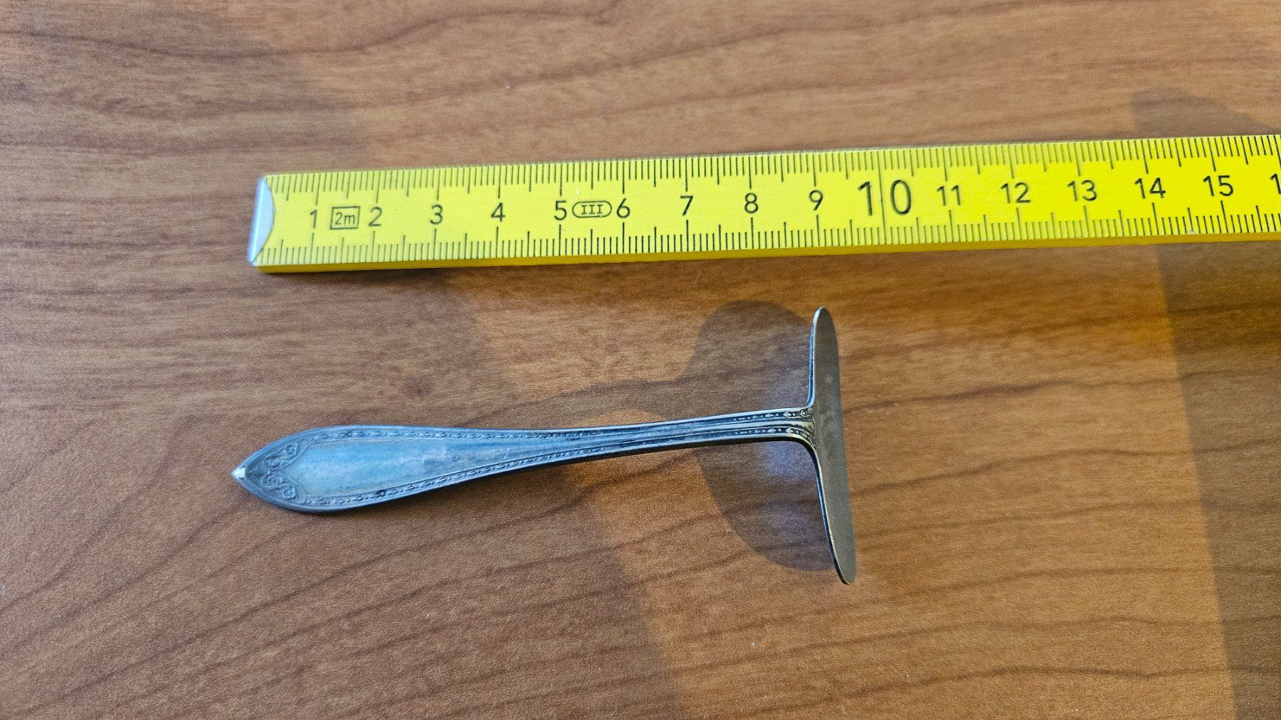 Cucchiai: Cucchiaio d'epoca in metallo per bambini – Usato da Melano venduto da H-Sara 2