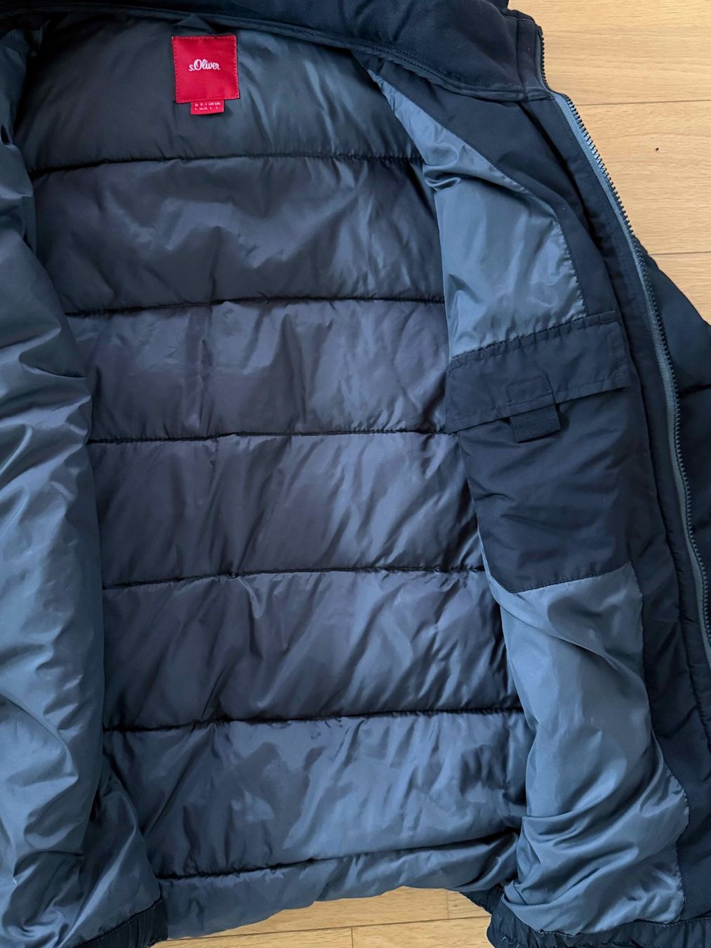 Giacche: s.Oliver Herren Winterjacke schwarz - Grösse L – Usato da Sempach venduto da alsas 1