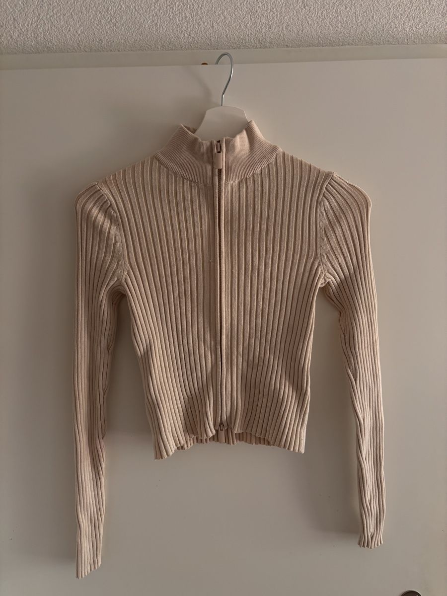 Bershka Maglioni & Felpe: Pullover mit Reissverschluss beige – Usato da Lausen venduto da Claudj1