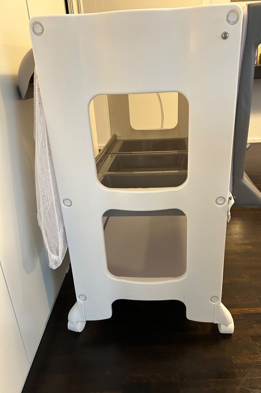 Fasciatoi & Accessori: Wickeltisch mit Räder mit integrierte Badewanne – Usato da Zürich venduto da Evo-9 6