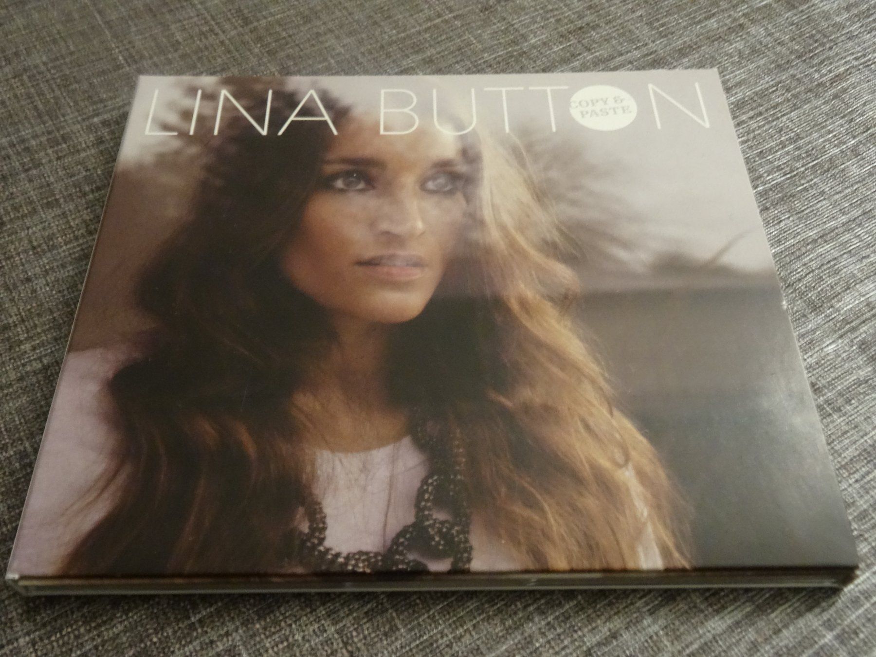 CD: Lina Button - Copy & Paste CD Album – Usato da Olten venduto da Disc-Ausverkauf