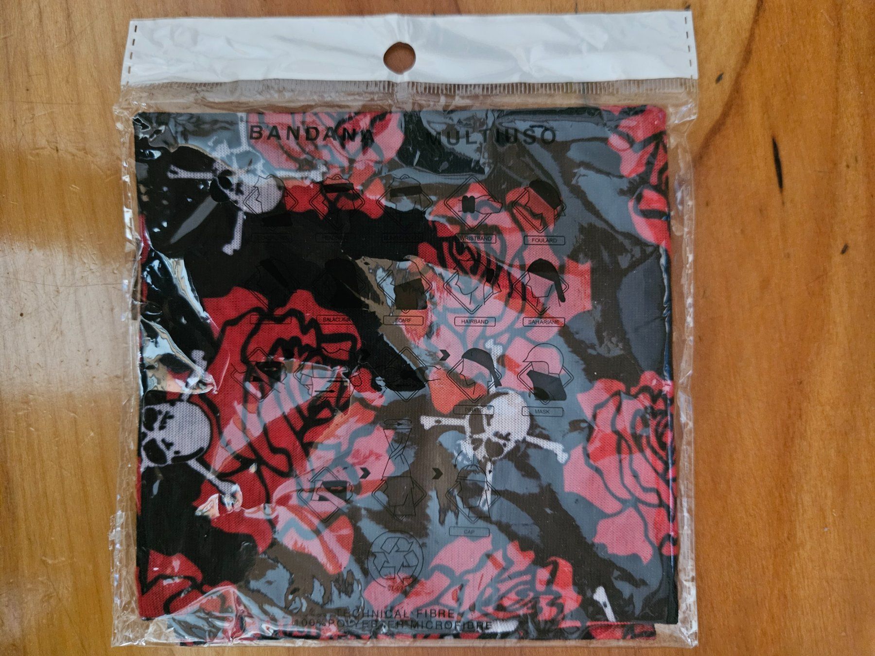 Foulard & Sciarpe: Schlauchtuch Bandana Halstuch – Nuovo e nell'imballaggio originale da St.Gallenkappel venduto da RocknSkull 2