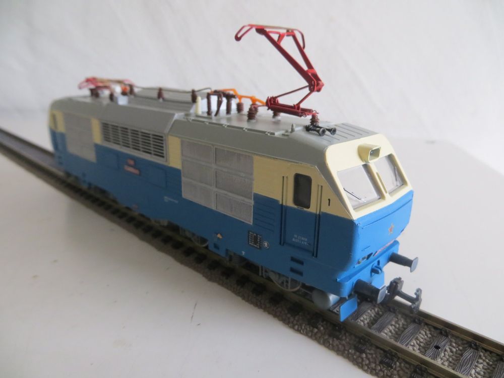 Locomotive diesel-électrique CC 65000, Sncf - Piko 97542