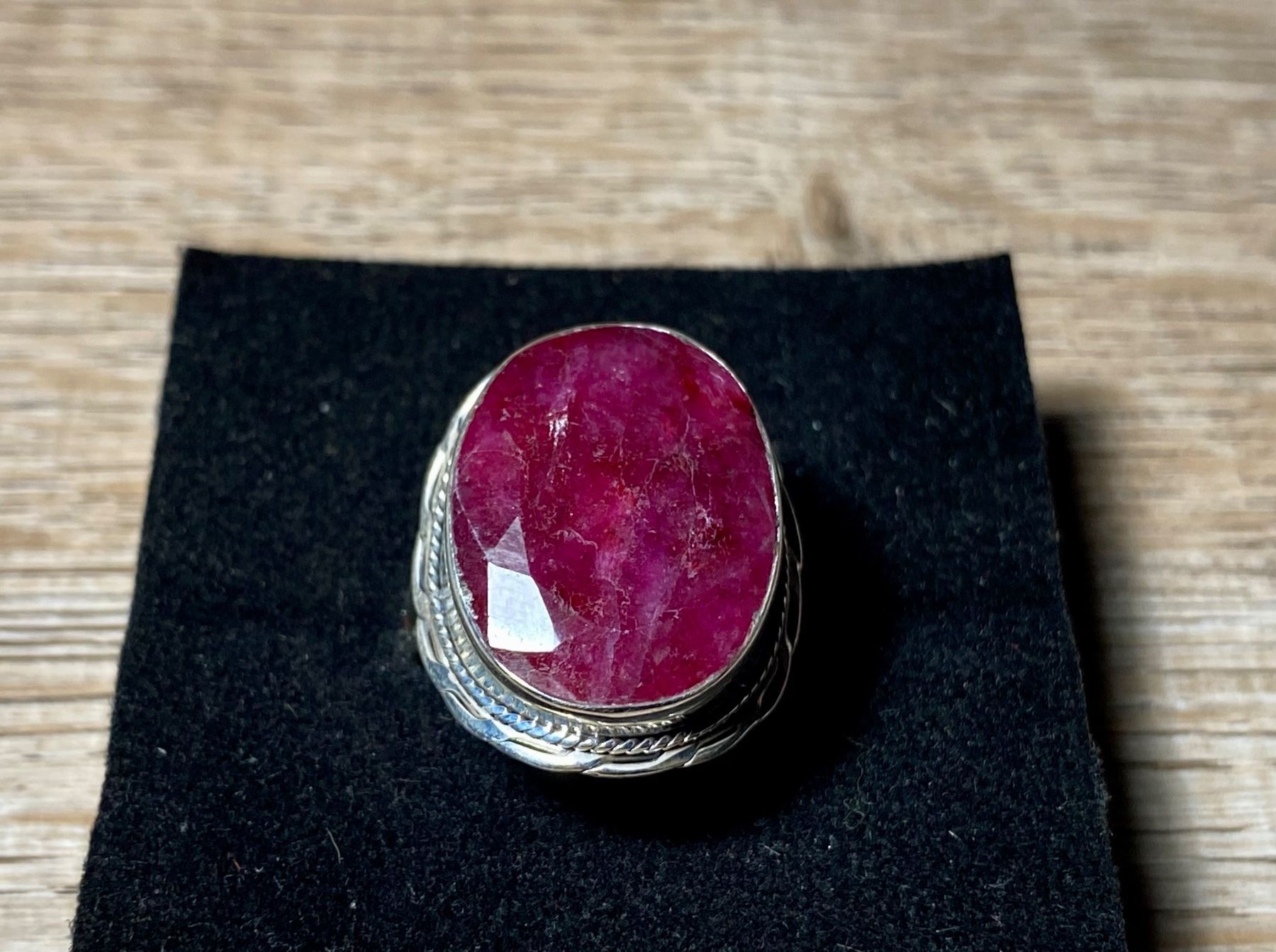 Ringe: orientalischer Silberring mit grossem natürlichem Rubin – Neu und originalverpackt aus Laax von Kiki_Kingdom3 2