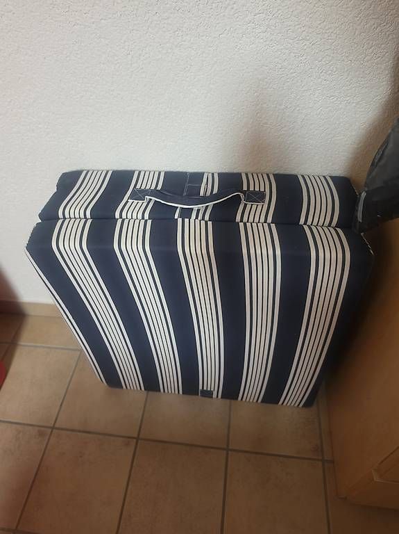 Matratzen: Sitz puffer/ Matratzen – Gebraucht aus Alterswil FR von san_nbr6 1