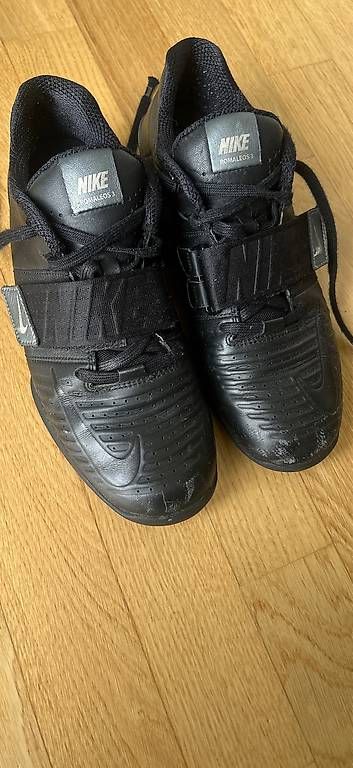 Nike Scarpe da uomo: Powerlifting/weightlifting Shoes – Usato da Zürich venduto da pil_9sh9 1