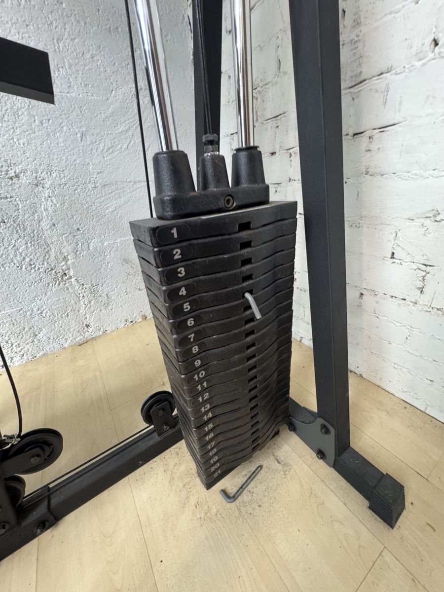 Schwinn Vélos d'appartement: Kraftstation Schwinn / Multifunktionstrainer – D'occasion à Bern par mikemikelehmann 2