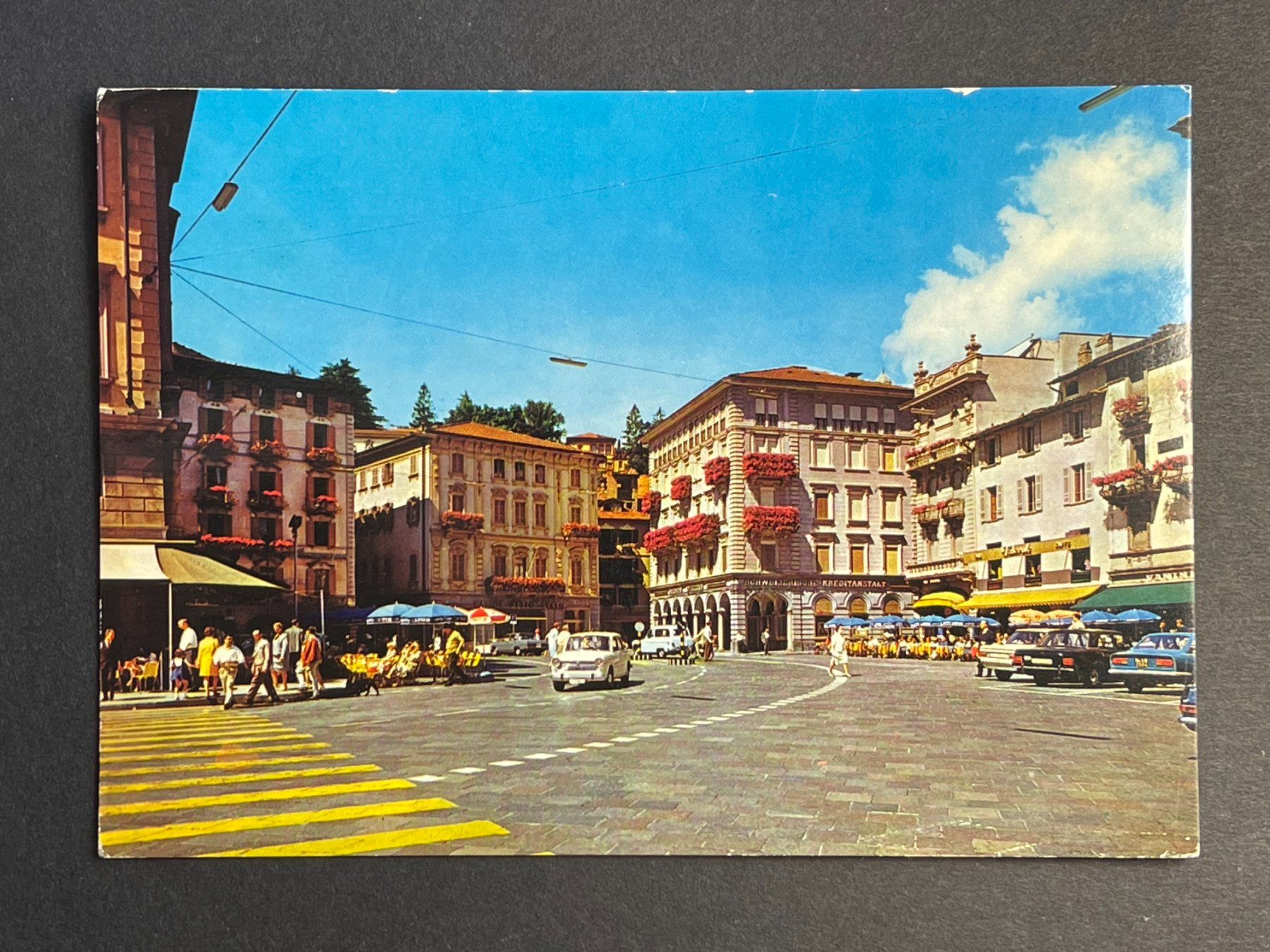 Cartes postales: Lugano, Piazza della Riforma - belebt - Oldtimer ! – D'occasion à Steg VS par danwer74