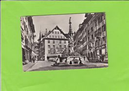 Luzern-Weinmarkt-Oldtimer-belebt
