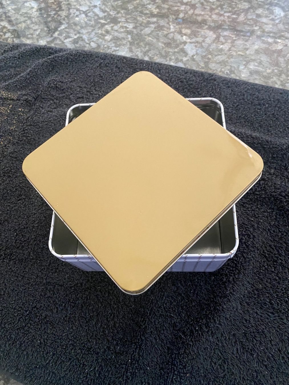 Ikea Contenitori & Simili: Guetzlidose gold - weiss – Usato da Allenwinden venduto da Obalu