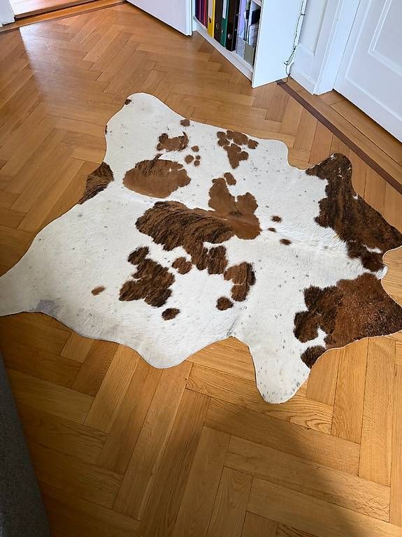 Teppiche: Cowhide Rug, Genuine.  – Gebraucht aus Zürich von ioa_75n8 1