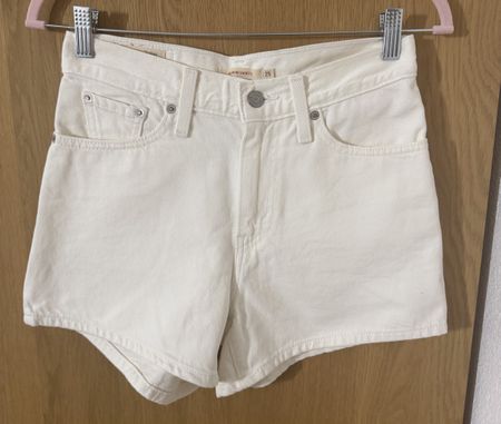 Levi’s 80s mom shorts gr. 25 NEU