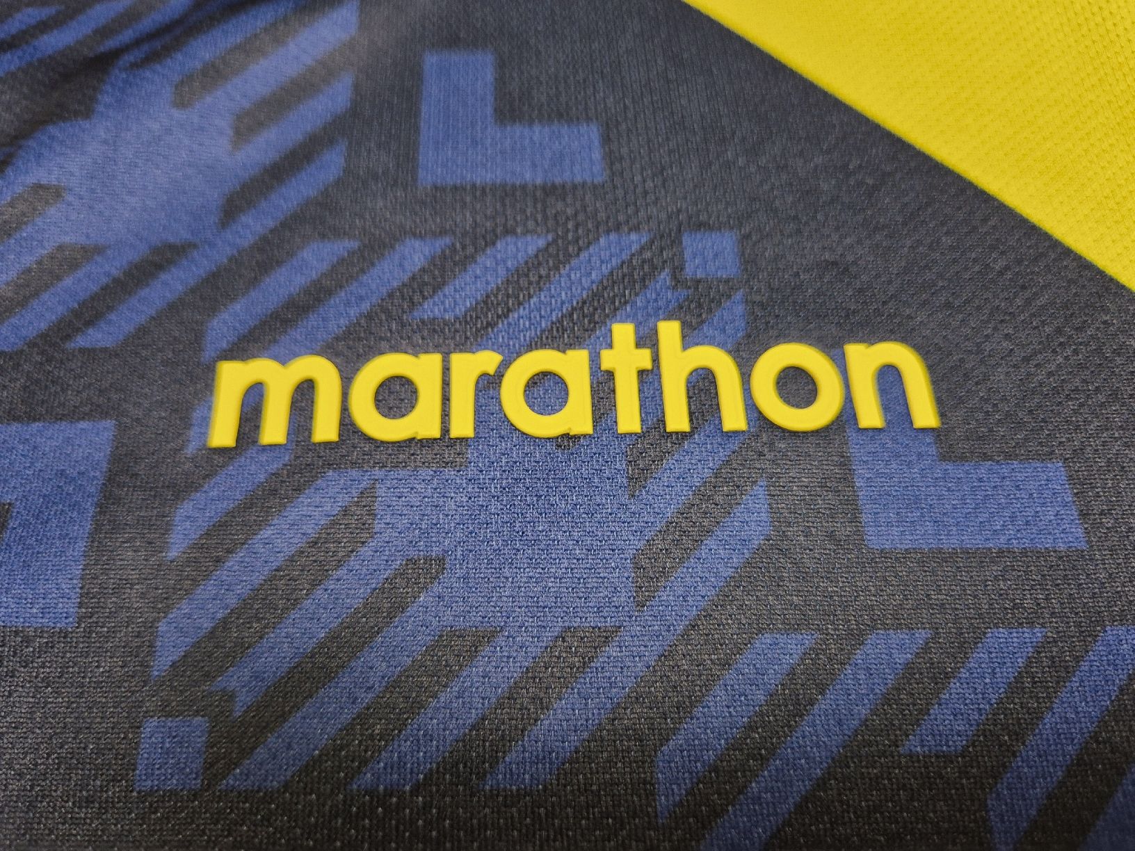 Canottiere & Pantaloni: Marathon 2024 Ecuador Trikot #14 Minda Grösse L  – Nuovo (secondo la descrizione) da St. Gallen venduto da CaliSunshine 3