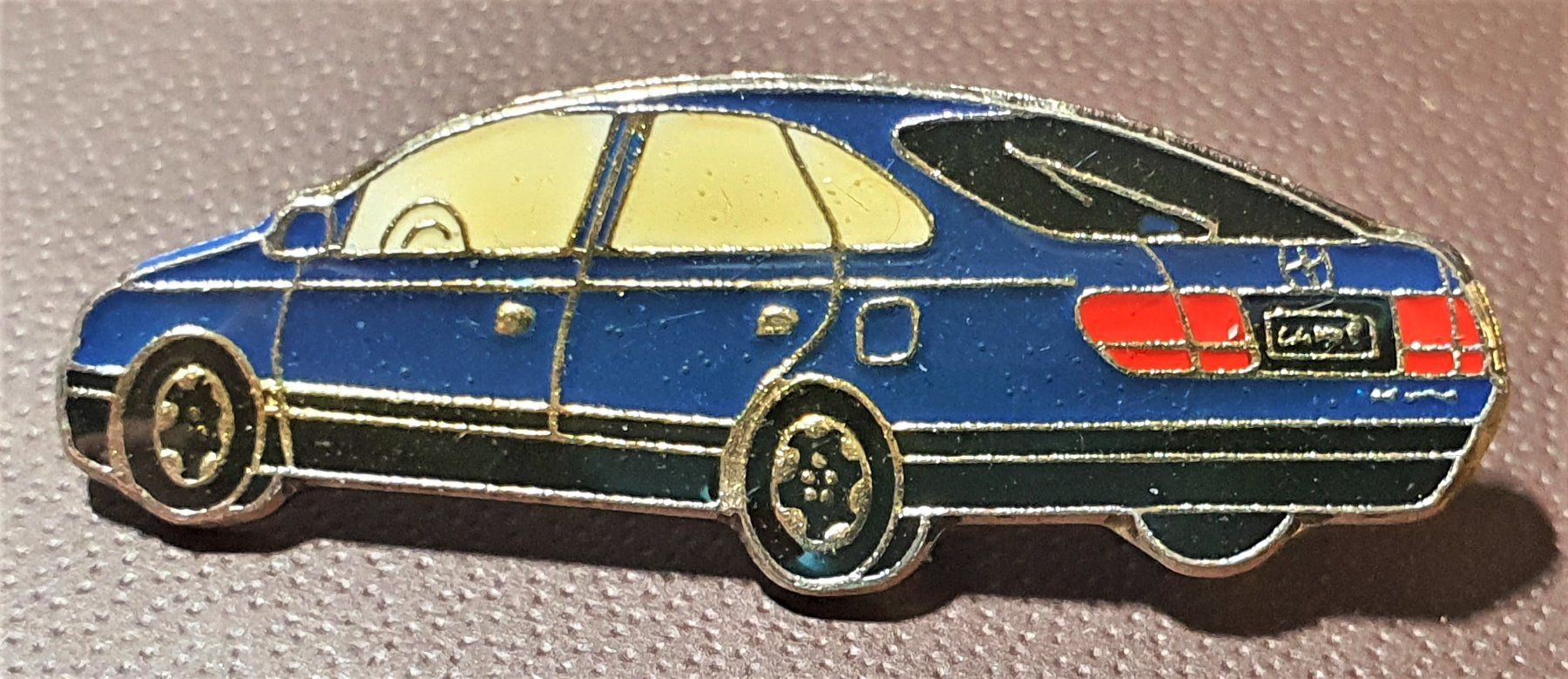 Placchette & Badge: Q372 - Pin Auto ??? – Usato da Reinach BL venduto da Boston-Verkauf