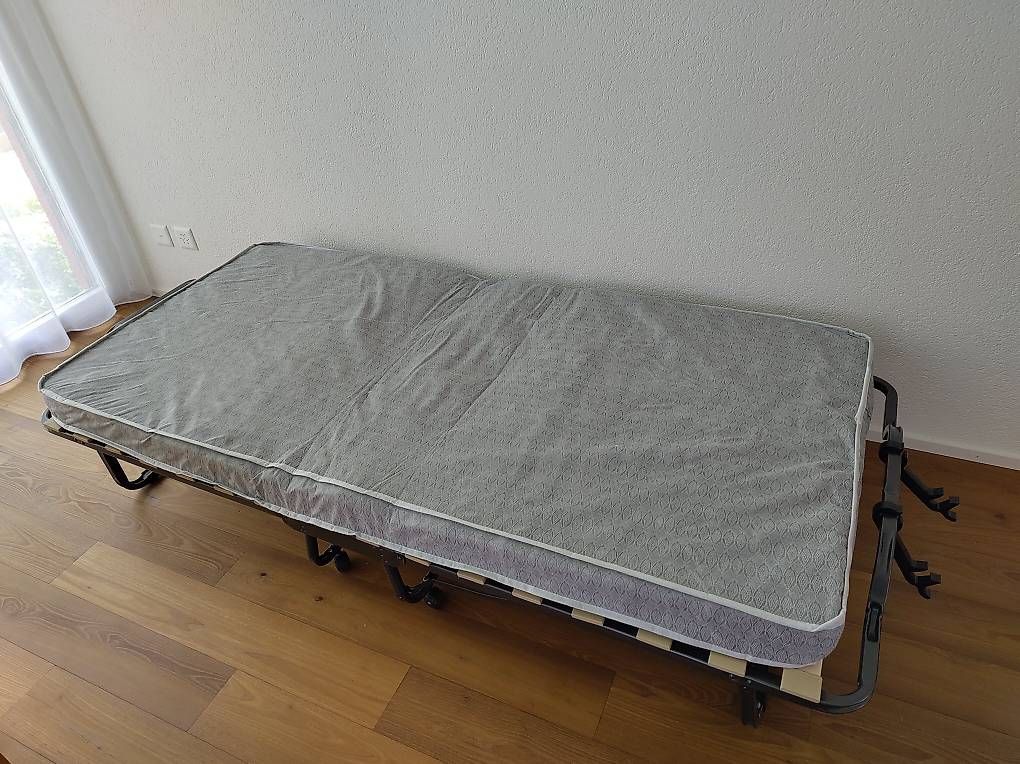 Micasa Betten: Reiseklappbett 90x200cm – Neu (gemäss Beschreibung) aus Erlinsbach SO von Fluegepilzli 1
