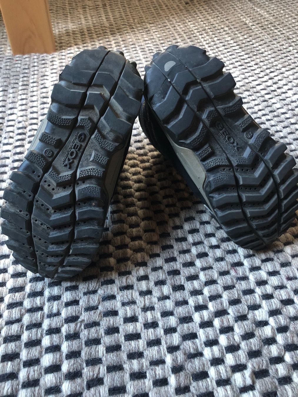 Geox Schuhe für Jungen: Geox Winterstiefel Gr. 28 – Gebraucht aus Adligenswil von Jung83 2