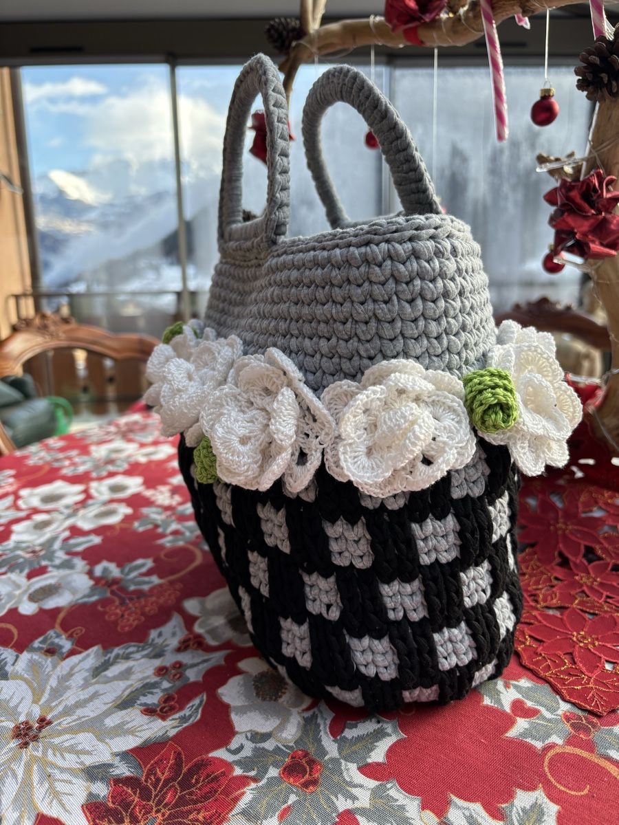 Borse da donna: Handgemachte Tasche New – Nuovo e nell'imballaggio originale da La Garde (Sembrancher) venduto da jan_b6mp 6