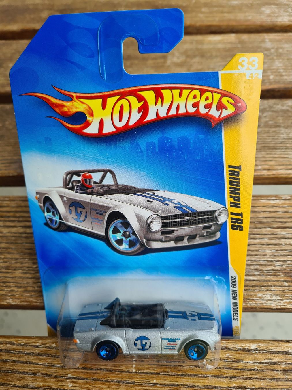 Hot Wheels Modellini d'auto: HOT WHEELS TRIUMPH TR6 – Nuovo e nell'imballaggio originale da Basel venduto da Solarbebop 1