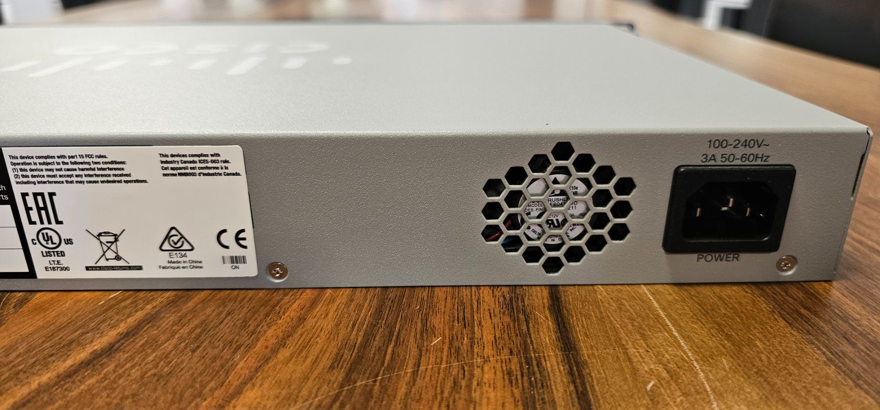 Cisco Hub & Switch: CISCO SF200-24P POE Switch – Usato da Küttigen venduto da FuturePlanet 4