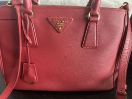 Prada Tasche, rot, Topzustand