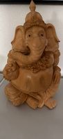 Handgeschnitzte Ganesha-Figur aus Holz  Dekorative Skulptur