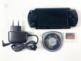 Sony PSP-2004 Konsole PlayStation + Need for Speed + Zubehör