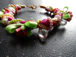 Schmuck - Armband mit Rosen UNIKAT Handarbeit NEU Romantik