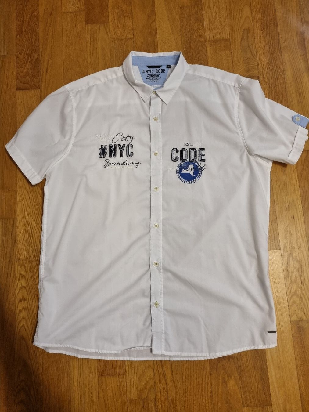 Camicie: Kurzarmhemd weiss Marke #NYC: CODE Grösse 2XL neu – Usato da Waltenschwil venduto da Poggi24 2
