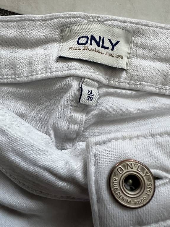 Jeans: Jeans ONLY XL/ M – Usato da Viganello venduto da bia_x25w 1