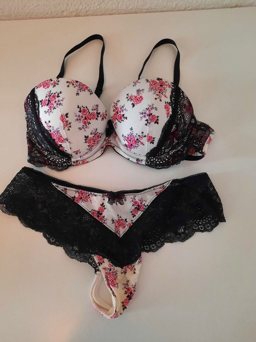 Autres dessous: Dessous – D'occasion à Zürich par honolulu4711