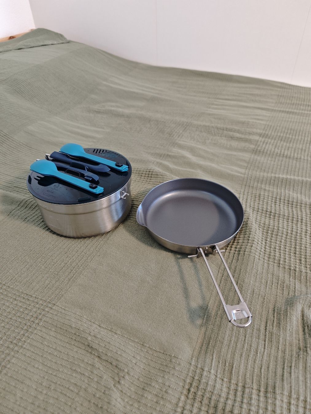 Services de table: Kochset Camping  – D'occasion à Winterthur par mistofilees 1