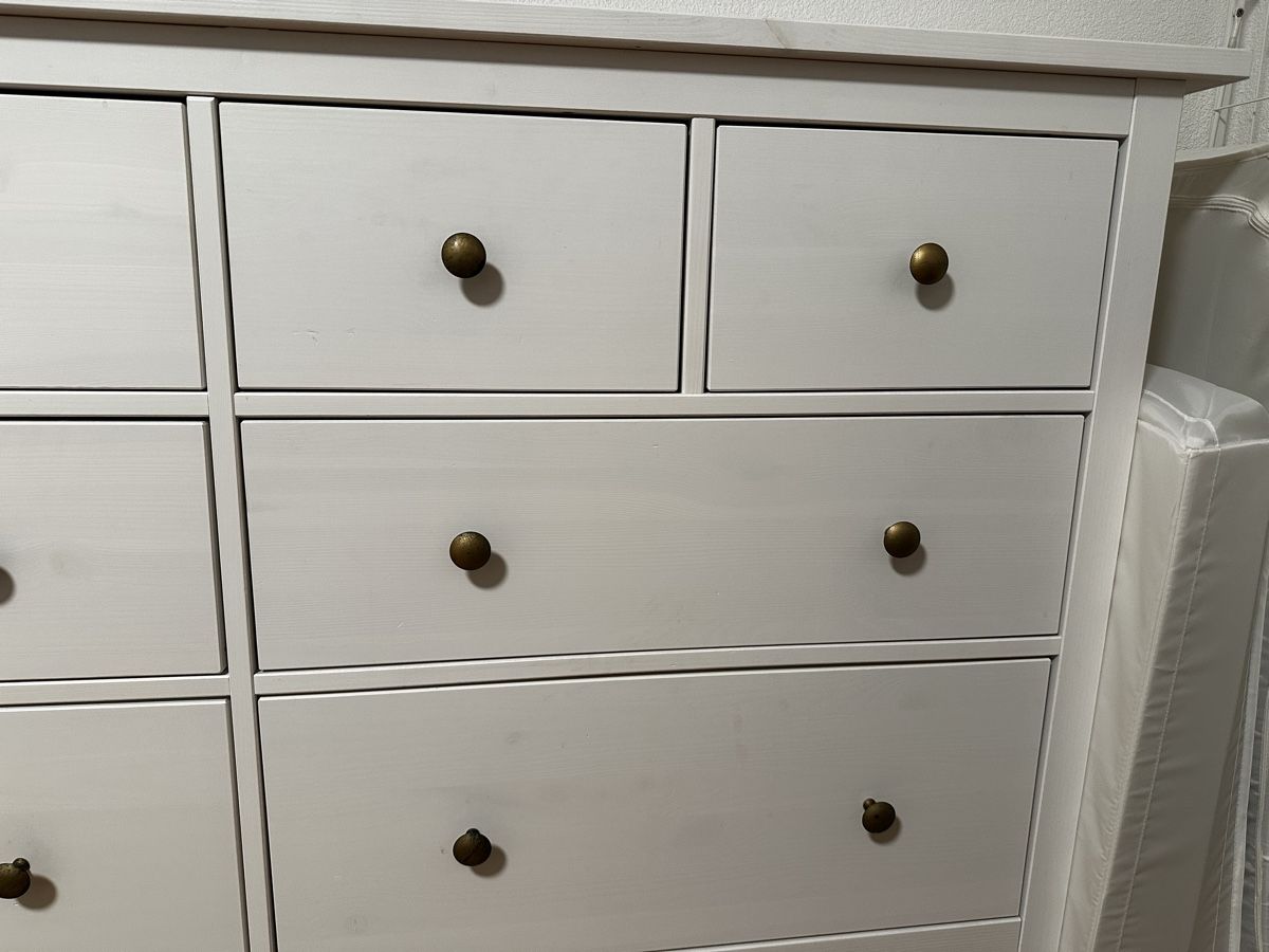 Cassettiere: IKEA Hemnes Kommode weiss 8 Schubladen – Usato da Weinfelden venduto da sel_9ltk 1