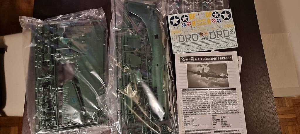 Kit di modellismo & Modellini statici: Revell B-17F "Memphis Belle" Plastikmodell 1:48 – Usato da Glattbrugg venduto da Katric13 1
