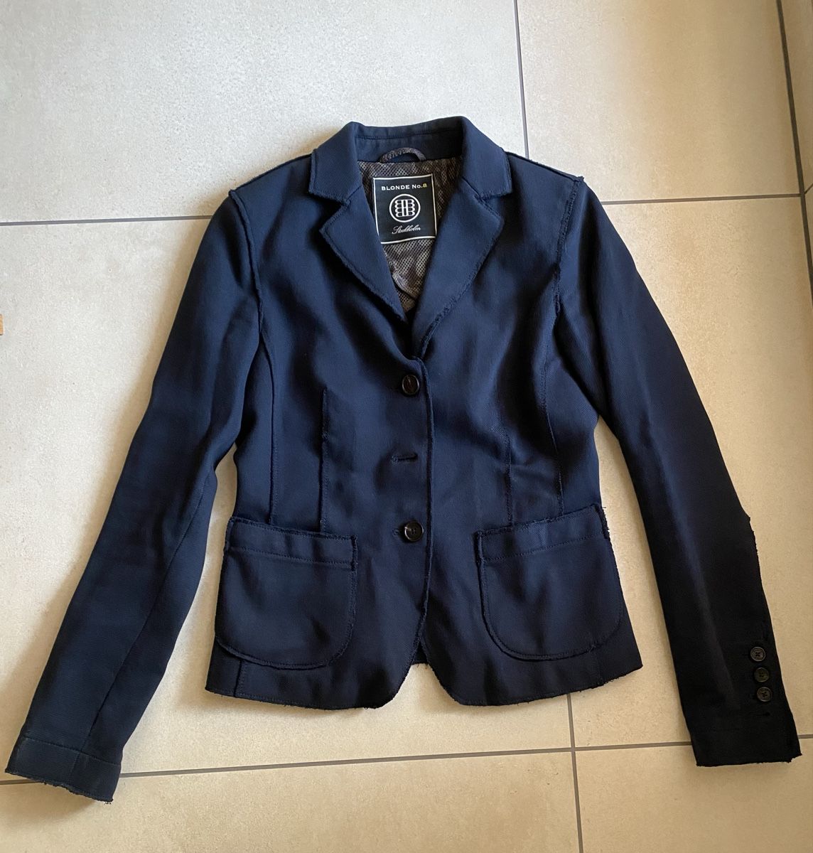 Giacche: BLAZER BLONDE NO 8 – Usato da Eglisau venduto da Lara0