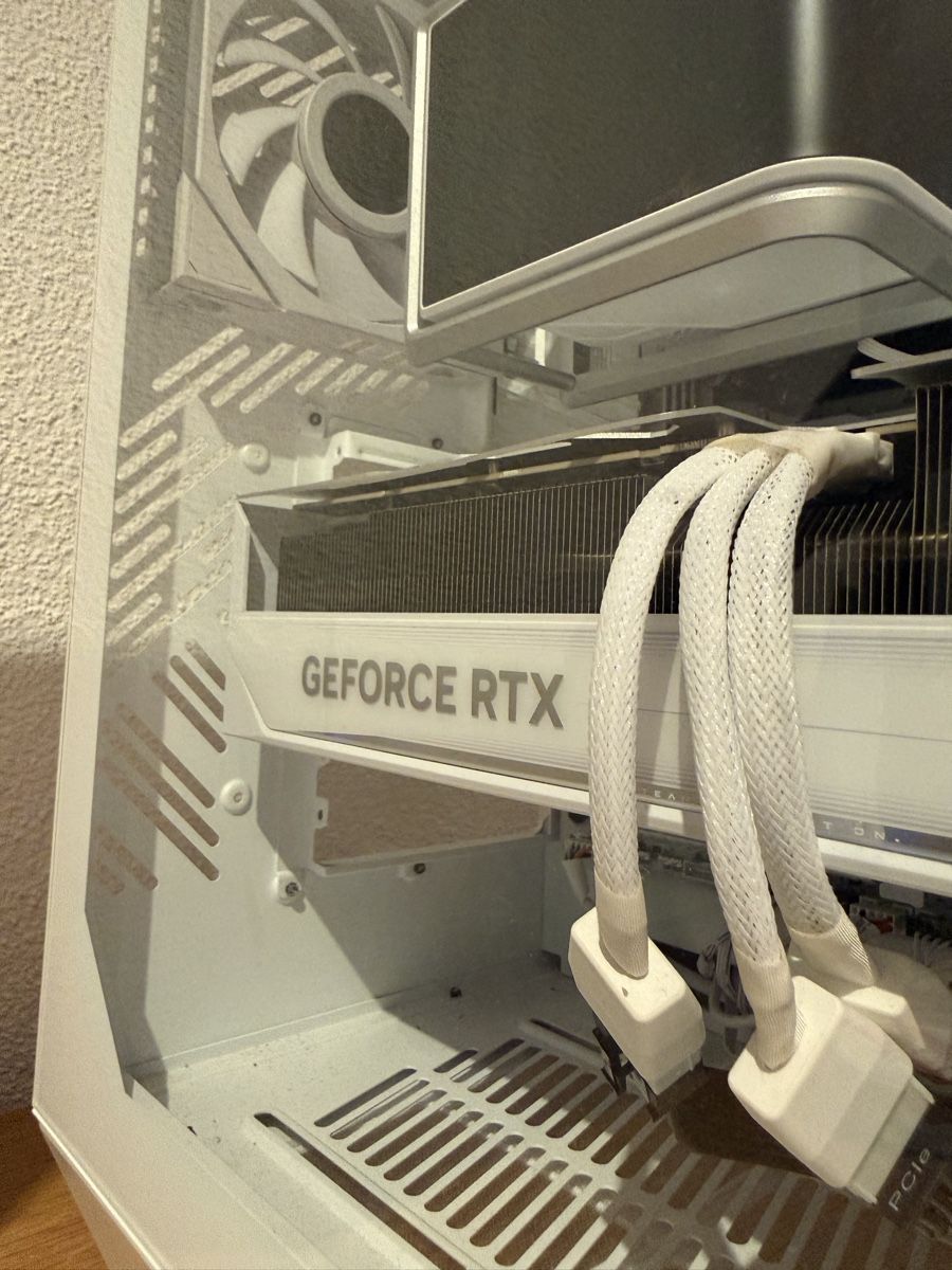 PCs: High-End Gaming Pc (RTX 5080 Master Ice) – D'occasion à Wil SG par nev_9bpf 2