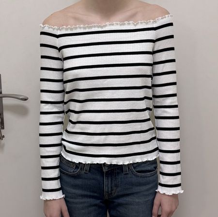 Haut rayé à épaules dénudées - Taille M Très bon état
