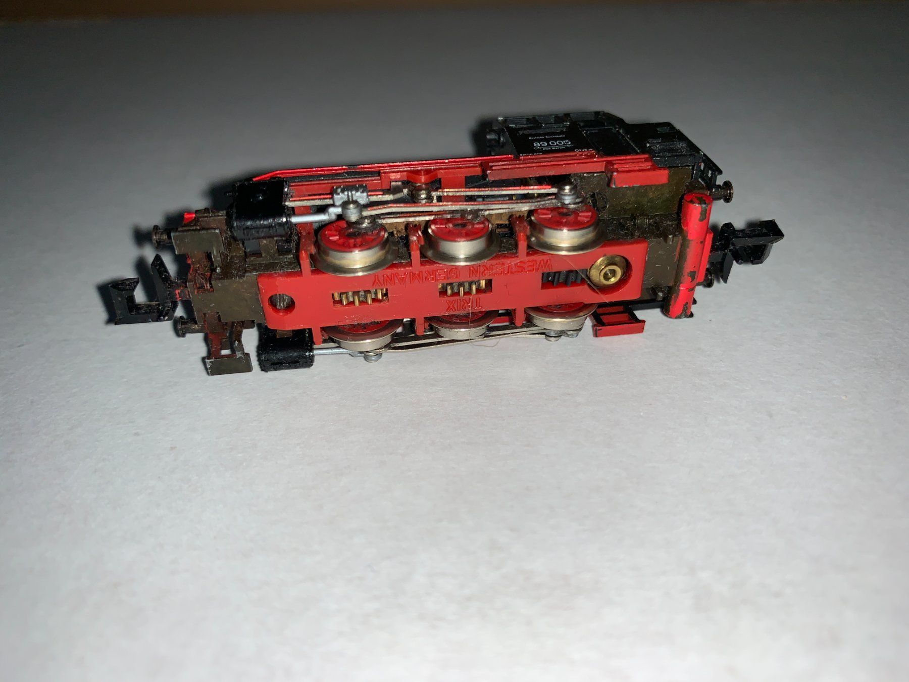 Trix Modelleisenbahnen: Minitrix Dampflok mit Wagen unbekannt – Gebraucht aus Belp von capowiga 5