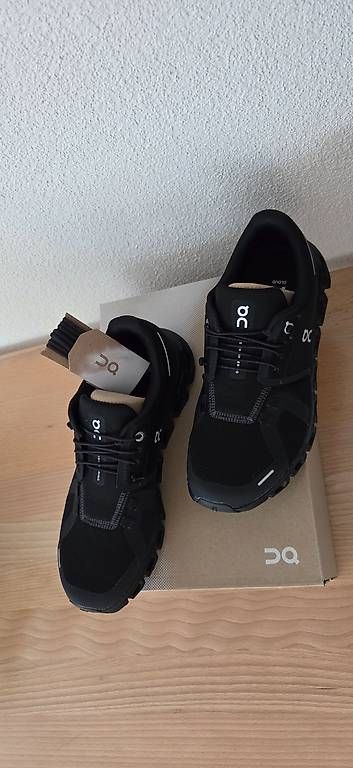 On Chaussures femmes: On Cloud 6 - Grösse 39 NEU – Neuf avec emballage d'origine à Escholzmatt par taste86 1