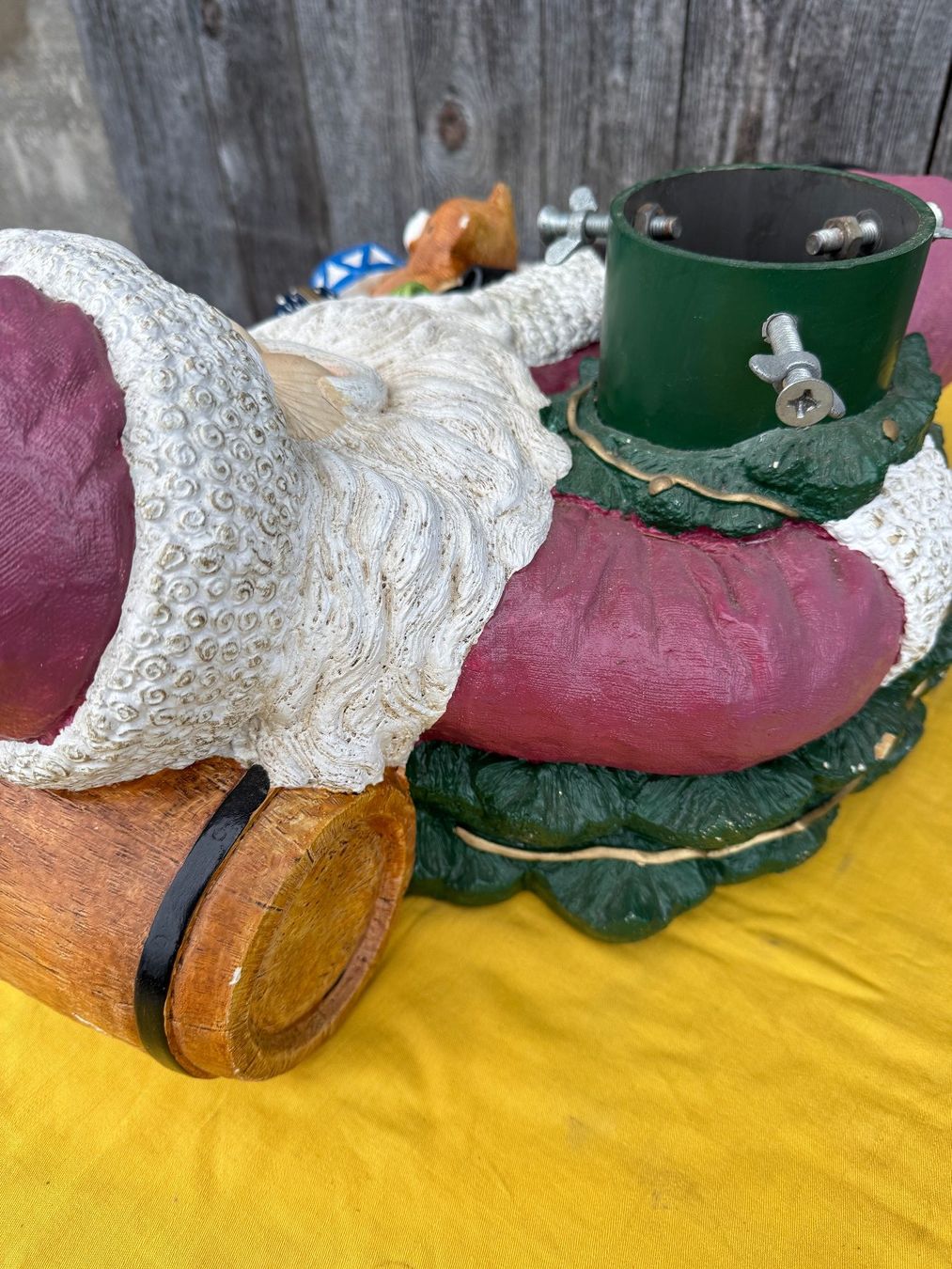 Figuren: Weihnachtsmann Figur mit Baumständer – Gebraucht aus Sachseln von BONATI01 5