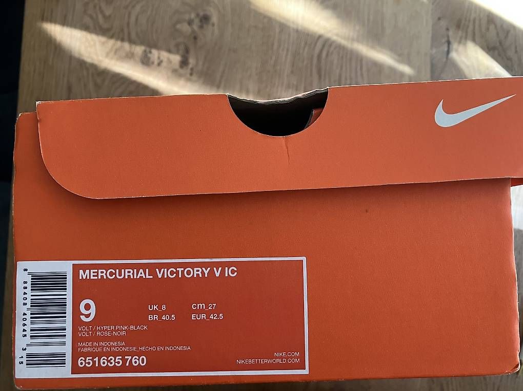 Scarpe da uomo: Neue Sport-Schuhe Gr. 42,5  – Usato da Winterthur venduto da Stollentroll 2