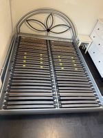 Metallbettgestell + Lattenrost 160x200  sehr stabil
