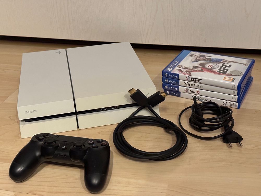 Sony Playstation 4 / Ps4 + 4 Games Kaufen auf Ricardo